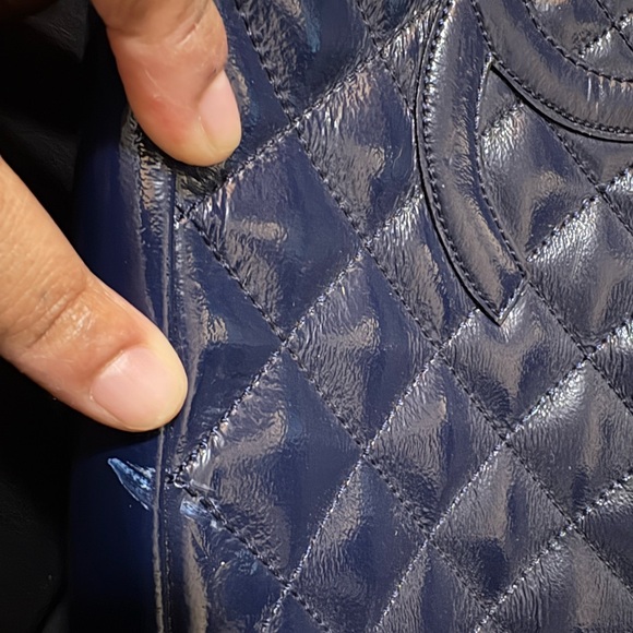 Elegant Navy Quilted Handbag - Picture 5 of 13